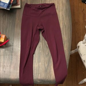 Women’s size xs yogalicious Maroon Leggings